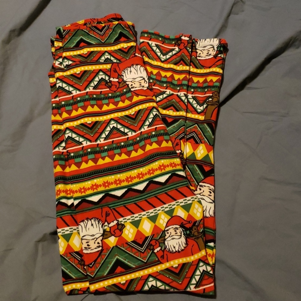 Size OS lularoe Christmas leggings NWOT
